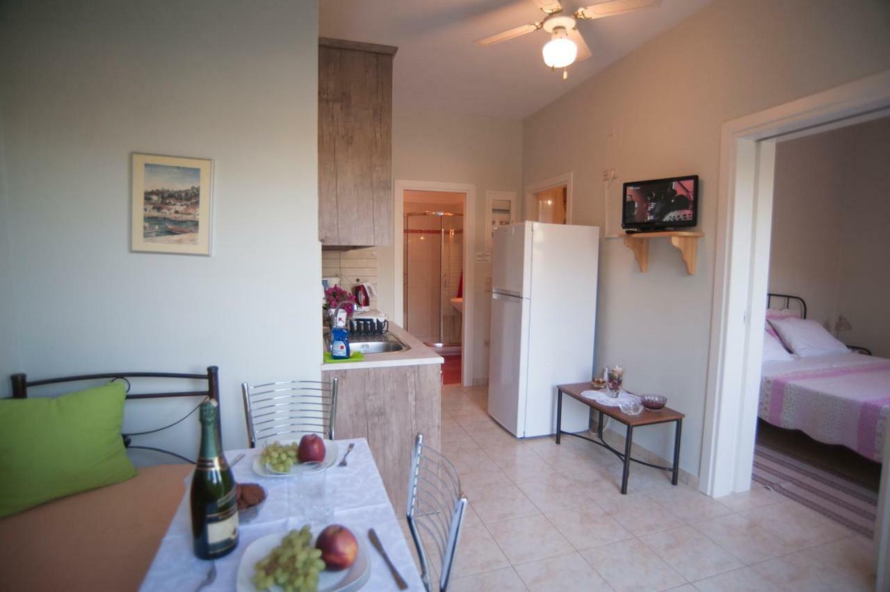 Áyios Nikítas Vila Deep Blue-Apartment Selana Sea View מראה חיצוני תמונה